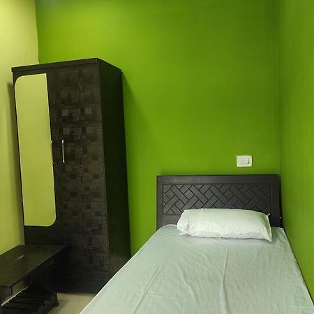 Hotel Sk Lodge Near Guwahati Airport Εξωτερικό φωτογραφία