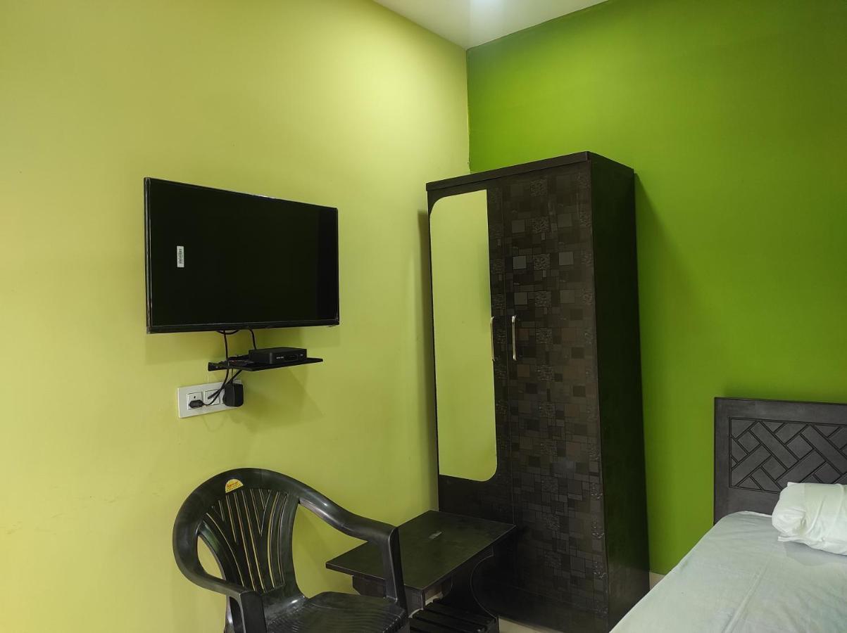 Hotel Sk Lodge Near Guwahati Airport Εξωτερικό φωτογραφία